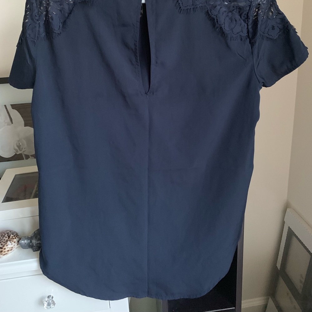 Blue Shirt - Picture 3 of 4